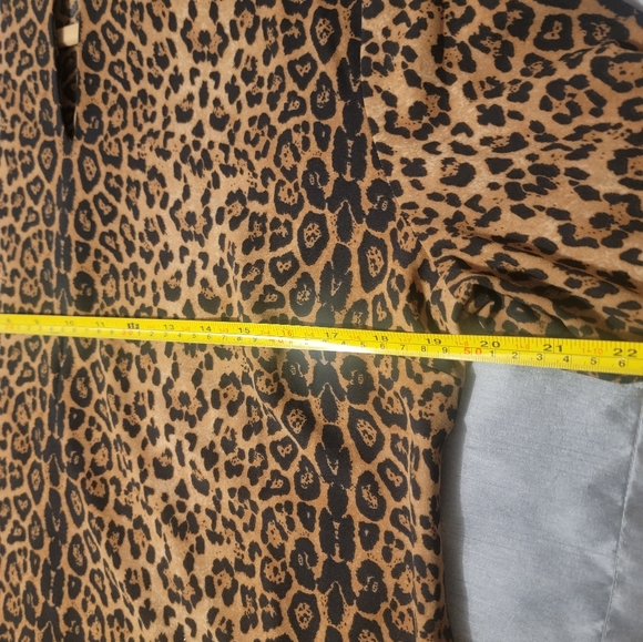 Animal print top - Picture 8 of 9